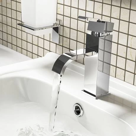 Milan Modern Mono Basin Mixer and Bath Filler - Chrome 4 Milan Modern Mono Basin Mixer and Bath Filler - Chrome - Image 2
